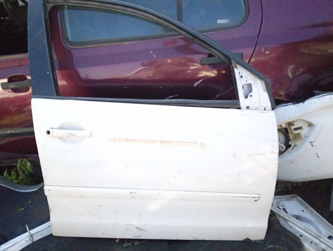2005 Vw Polo FR door white - Private Seller 2005 Vw Polo FR door white - Private Seller