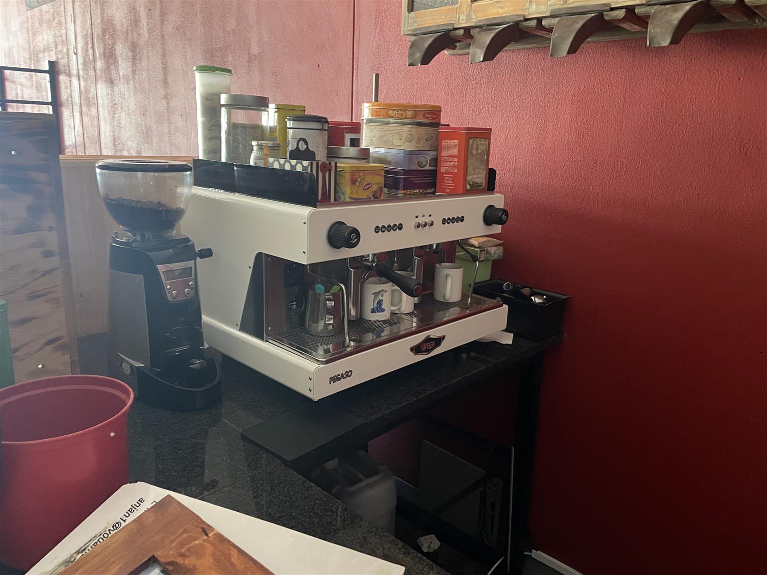  Vega Coffee Machine with Grinder and Barista kit
