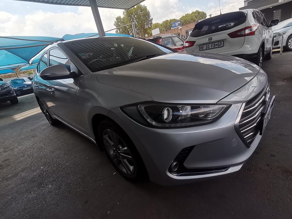 2017 HYUNDAI ELENTRA GLS 1.6 SEDAN MANUAL PETROL