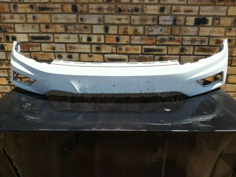 Volkswagen Tiguan Latest Shape Front Bumper - Private Seller Volkswagen Tiguan Latest Shape Front Bumper - Private Seller