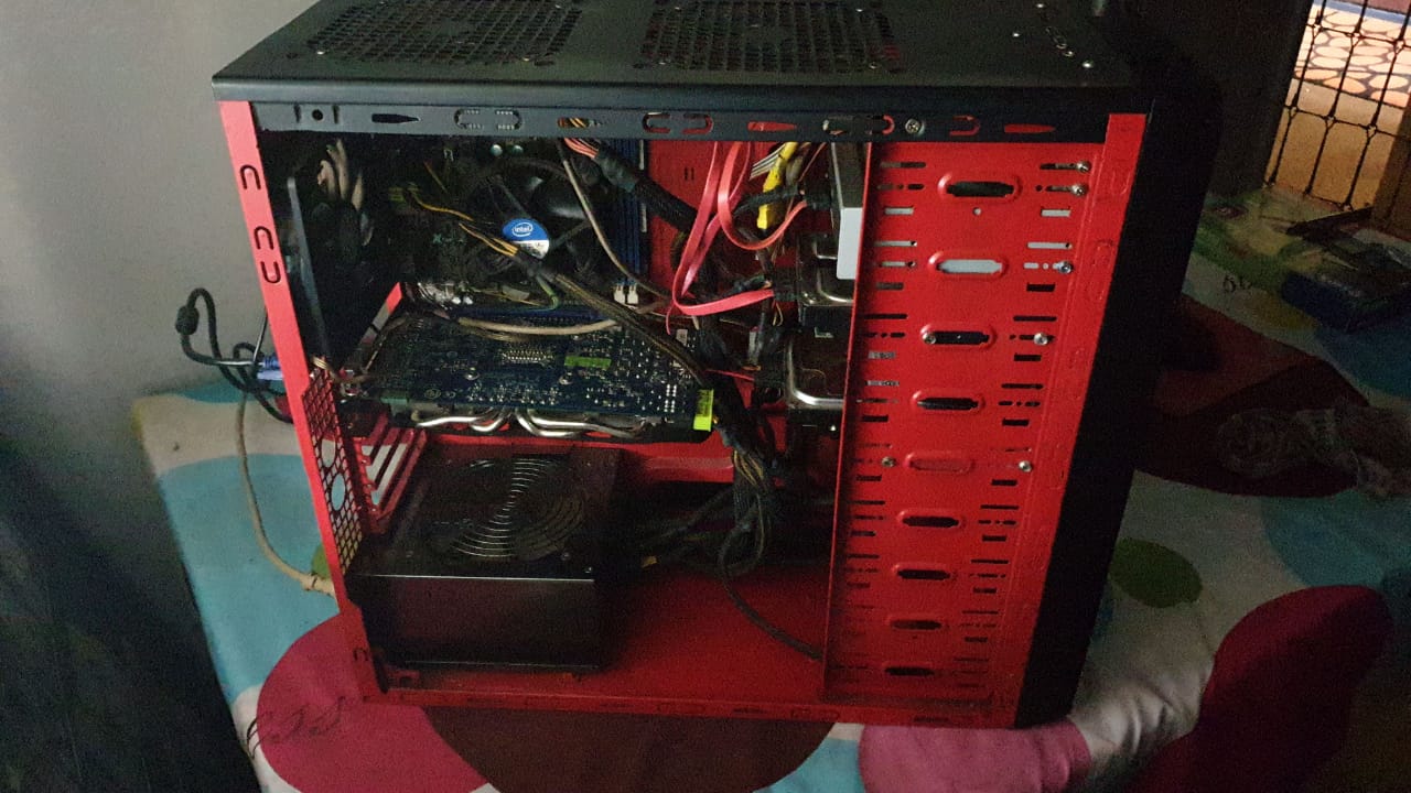 Gaming computer with accessories and games (or swap for ps4 or xbox one)