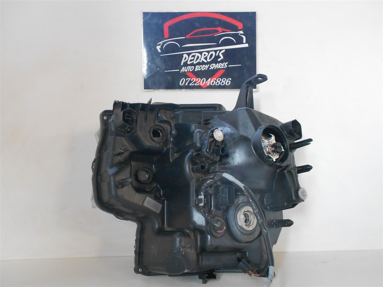 Ford Ranger T9 right headlight - Private Seller Ford Ranger T9 right headlight - Private Seller