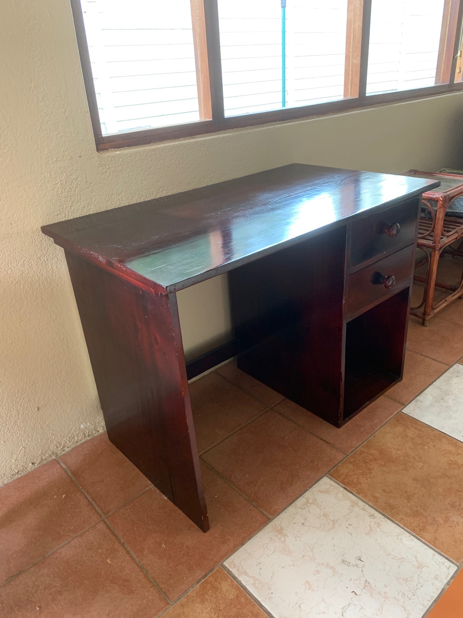 wood desk with 2 drawers