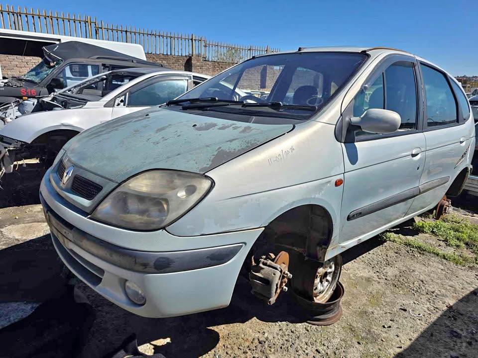 Renault Scenic 2 STRIPPING FOR SPARES - Private Seller Renault Scenic 2 STRIPPING FOR SPARES - Private Seller