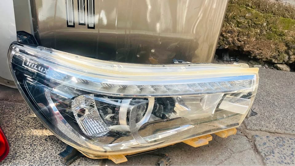 Toyota Hilux GD6 LED headlight - Private Seller Toyota Hilux GD6 LED headlight - Private Seller