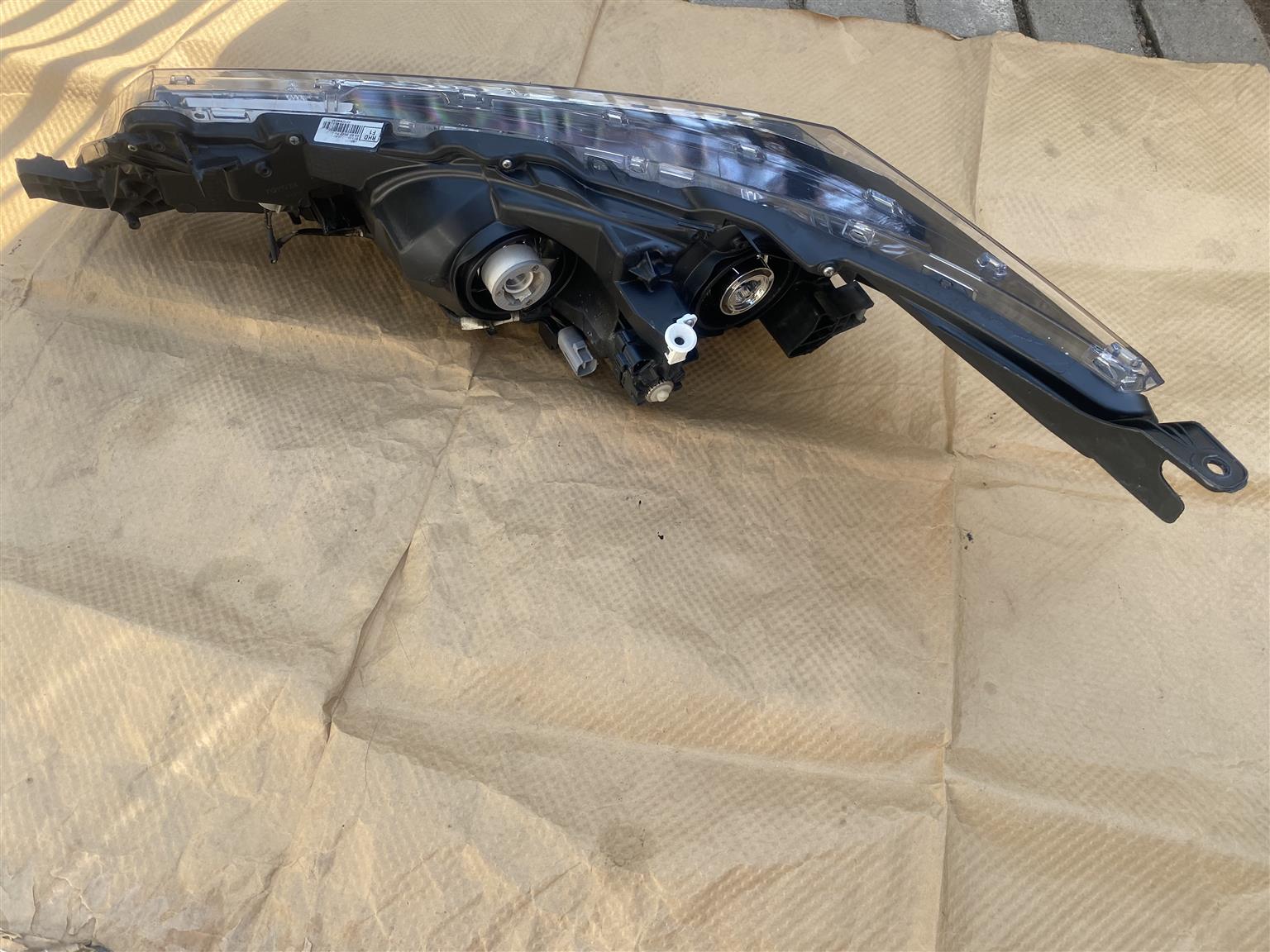 2018 TOYOTA COROLLA PRESTIGE LED HEADLIGHT RIGHT SIDE FOR SALE