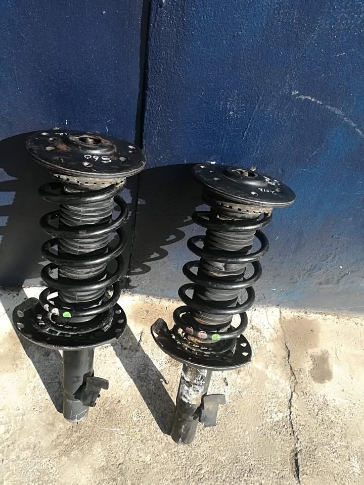 VOLVO S FRONT SHOCKS FOR SALE - Private Seller