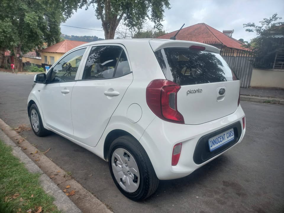 Kia Picanto 2018 model, 1.0 petrol, Manual, white color,