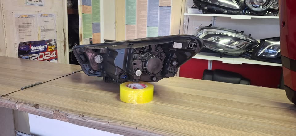 2018 KIA RIO HEADLIGHT RIGHTSIDE AVAILABLE FOR SALE - Private Seller