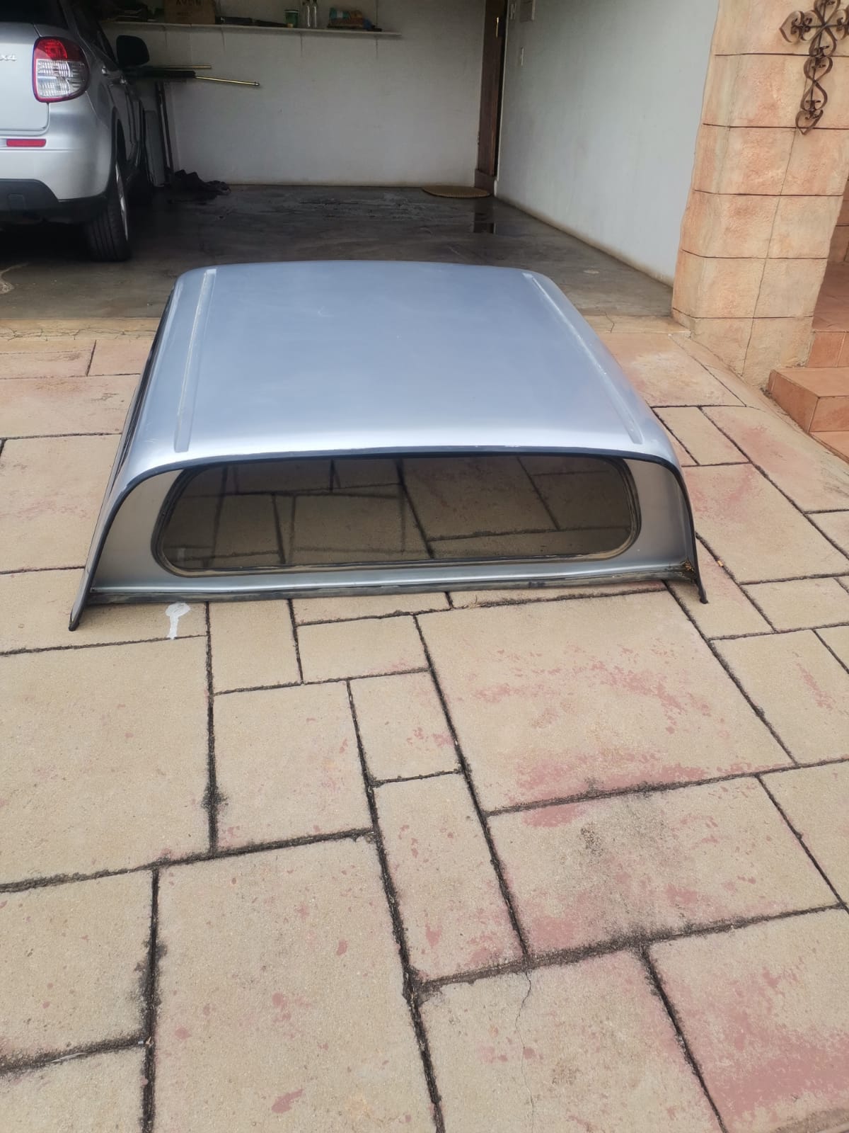 2015 year model Mitsubishi Triton Double cab canopy good condition. Silve - Private Seller 2015 year model Mitsubishi Triton Double cab canopy good condition. Silve - Private Seller