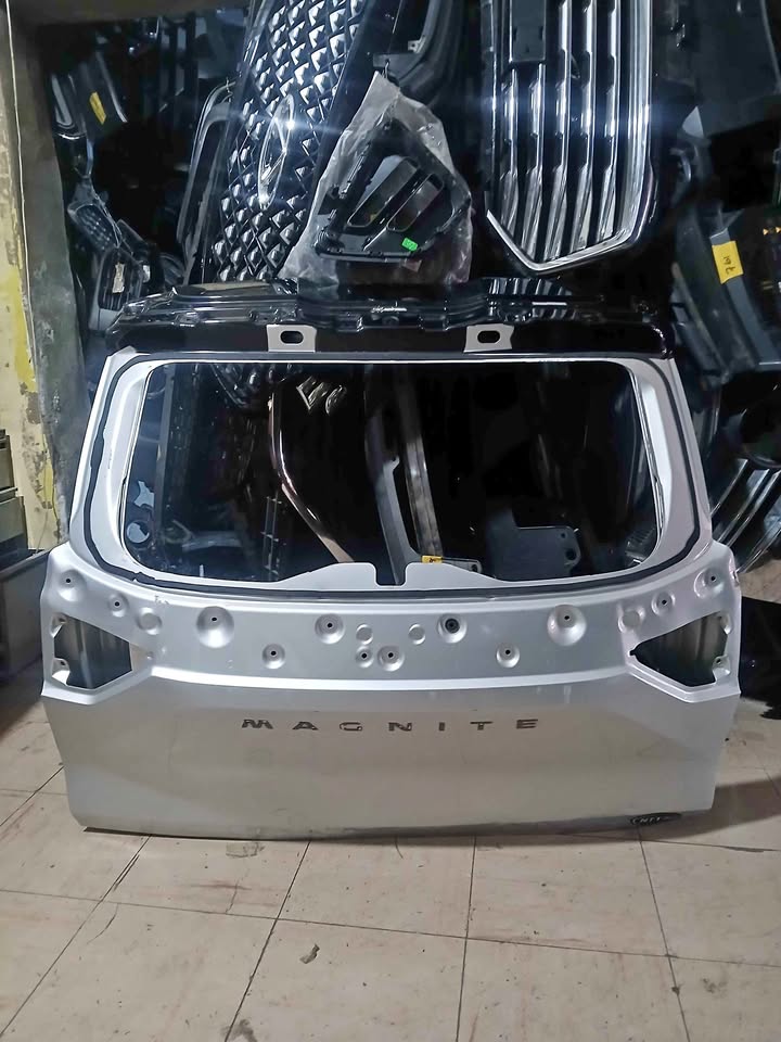 Nissan magnite tailgate - Private Seller Nissan magnite tailgate - Private Seller