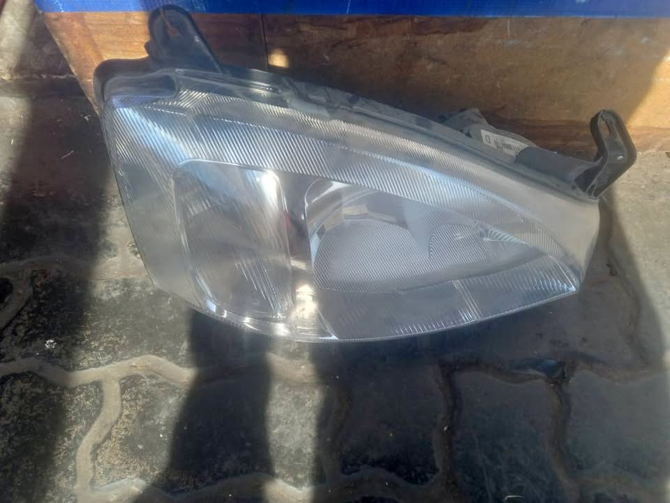 OPEL CORSA C AND OPEL CORSA UTILITY RIGHT SIDE HEADLIGHT - Private Seller OPEL CORSA C AND OPEL CORSA UTILITY RIGHT SIDE HEADLIGHT - Private Seller