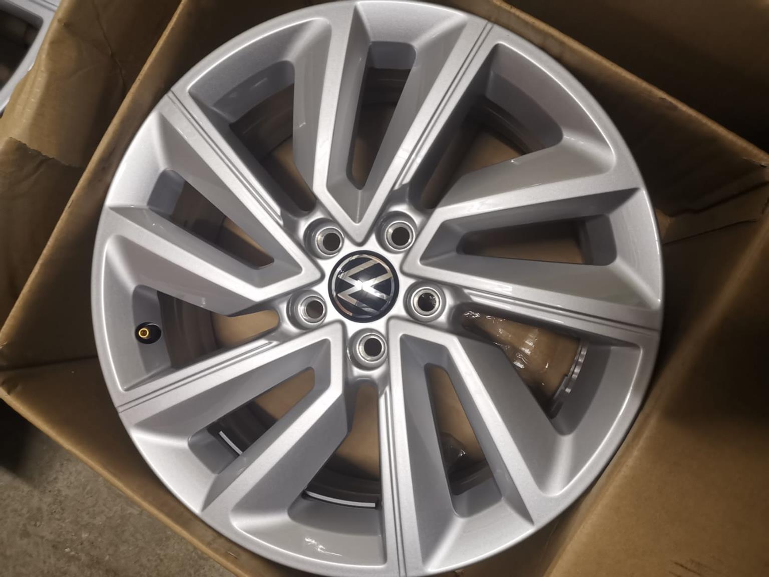 16 inch VW T-Cross original brand new mags se,will fit on VW Polo TSi ...