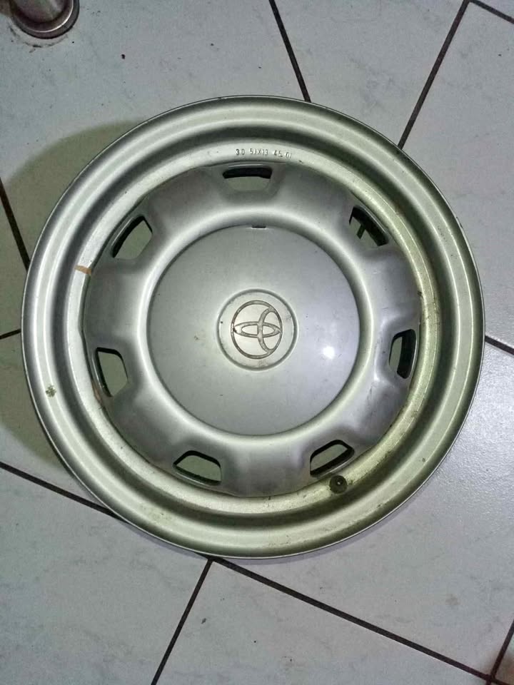 BRAND NEW Toyota Rim - Private Seller BRAND NEW Toyota Rim - Private Seller
