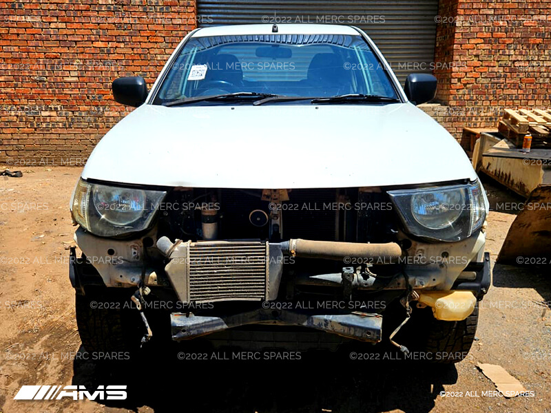 Mitsubishi Triton 2.5 manual stripping for spares Mitsubishi Triton 2.5 manual stripping for spares