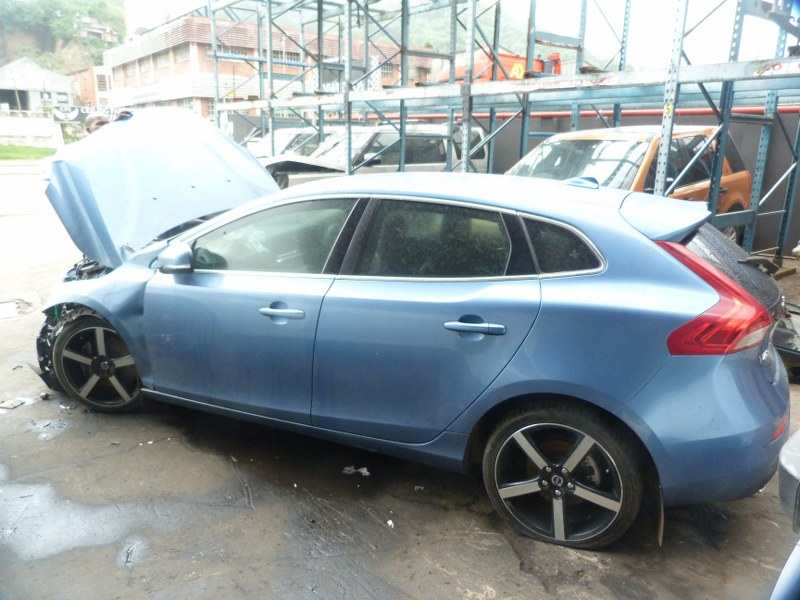 Volvo V40 1.6T T3 AT Blue - 2015 STRIPPING FOR SPARES - Private Seller