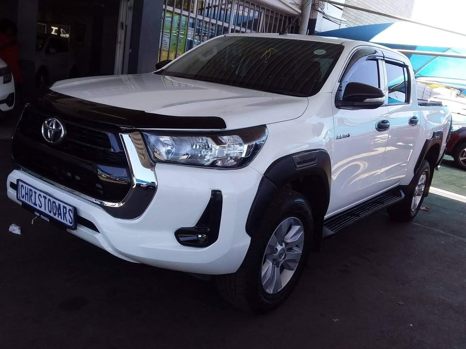 2017 Toyota Hilux GD6 double cab manual 2017