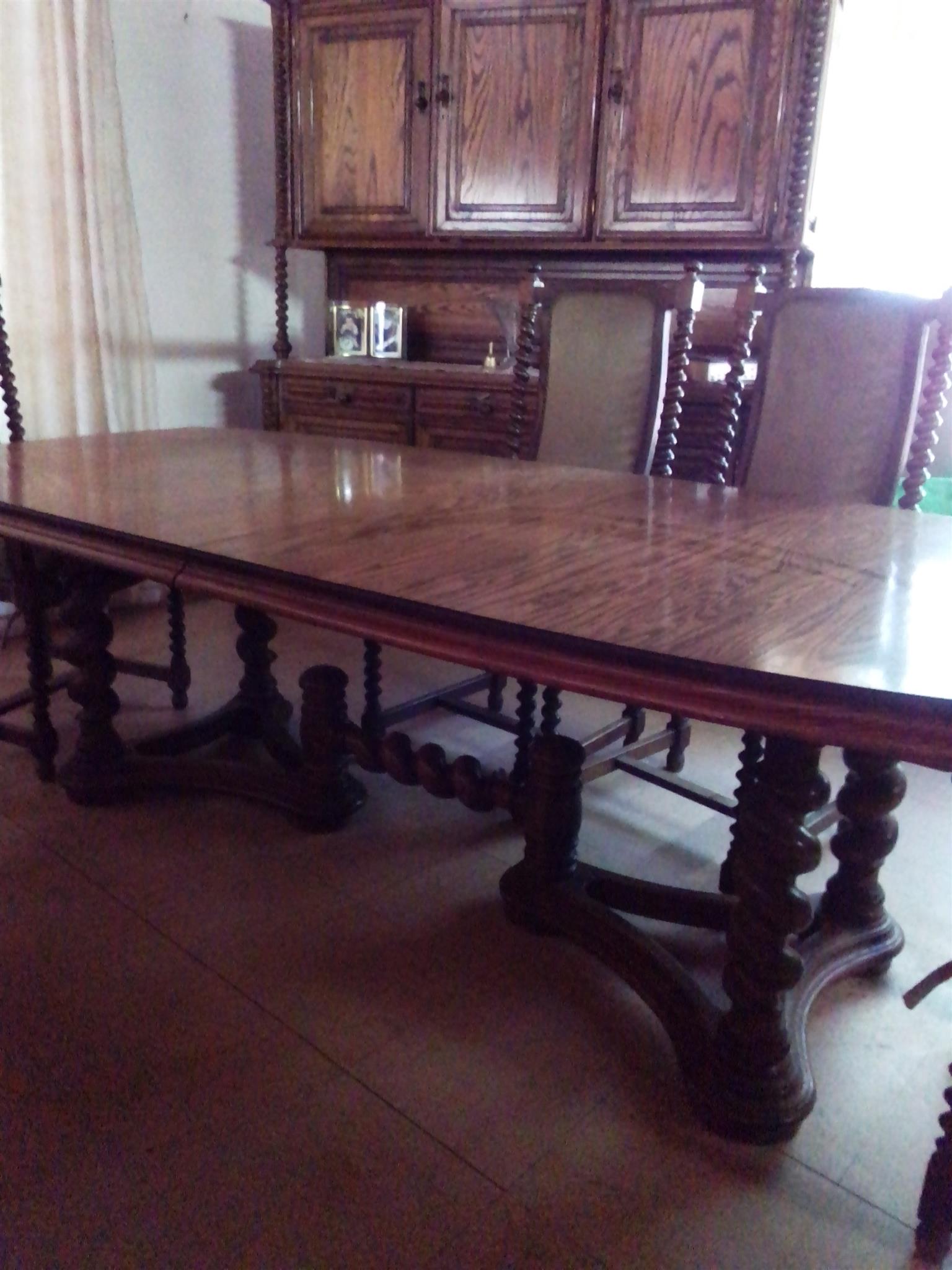 solid oak wood dining table and chairs