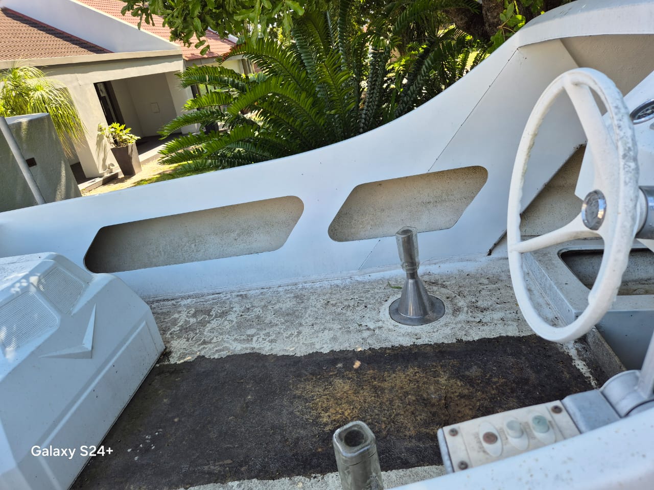 21 VT Vagabond Boat