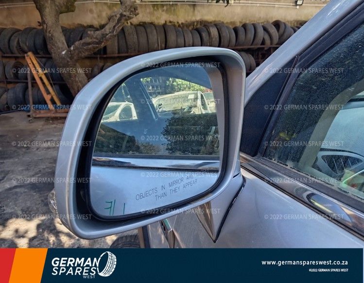 CHEV CAPTIVA 2.4 2013 USED DOOR MIRROR WITH INDICATOR FOR SALE - Private Seller CHEV CAPTIVA 2.4 2013 USED DOOR MIRROR WITH INDICATOR FOR SALE - Private Seller
