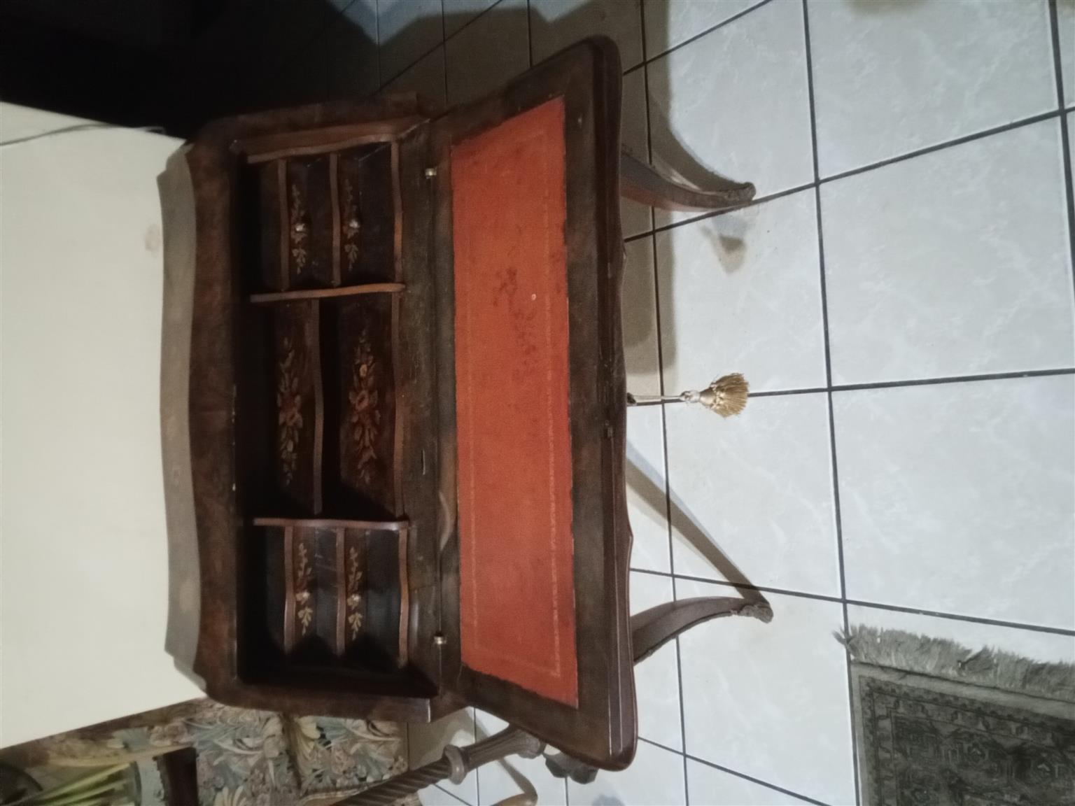 Sloping antique  writing  desk Sloping antique  writing  desk