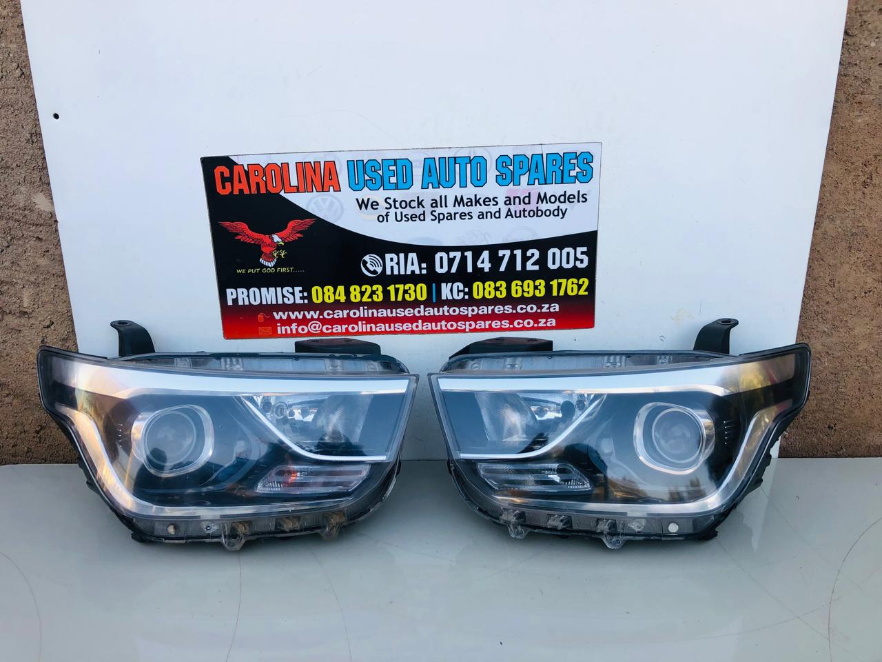 Hyundai H1 starex left and right side halogen headlights (19-22) - Private Seller