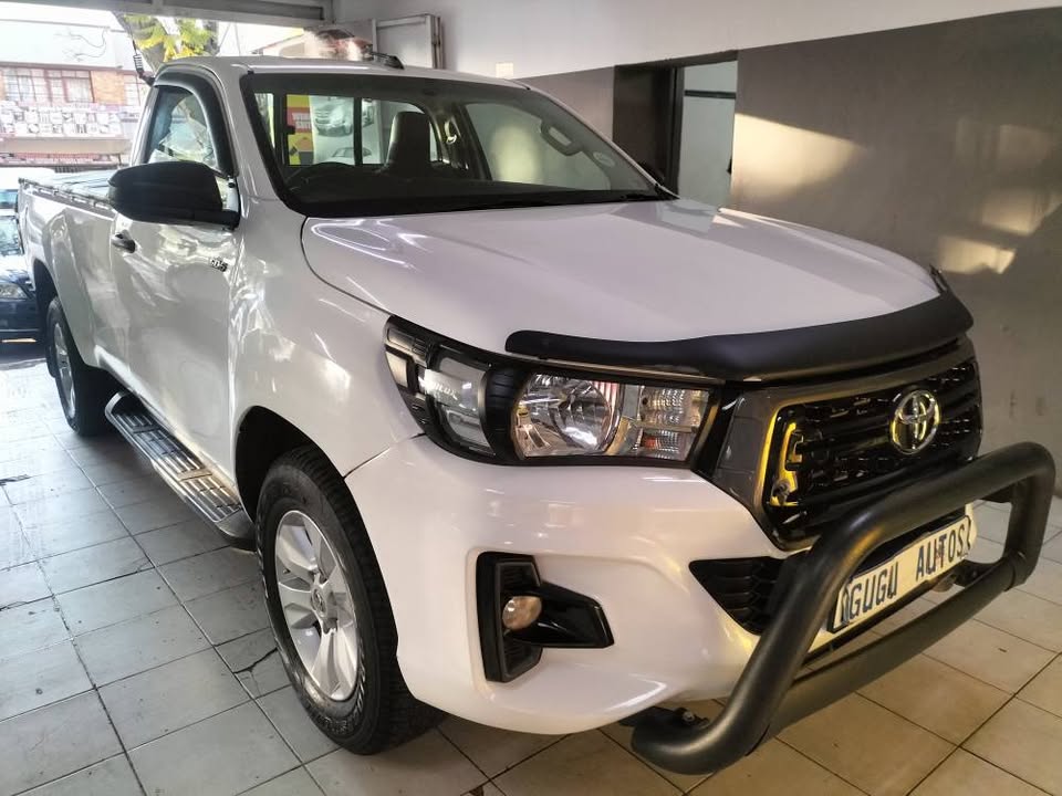 2018 TOYOTA HILUX 2.4 GD6 4X2 SINGLE CAB MANUAL  DIESEL ENGINE   135,000KM