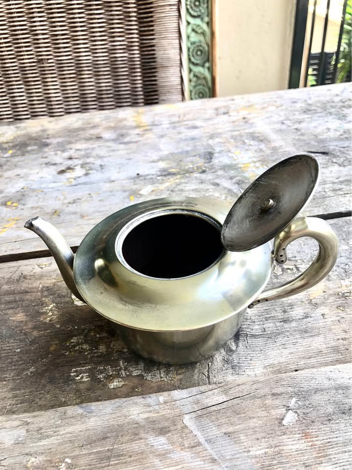 Retro Elegance: Unique Silver-Plated Teapot for Two from England