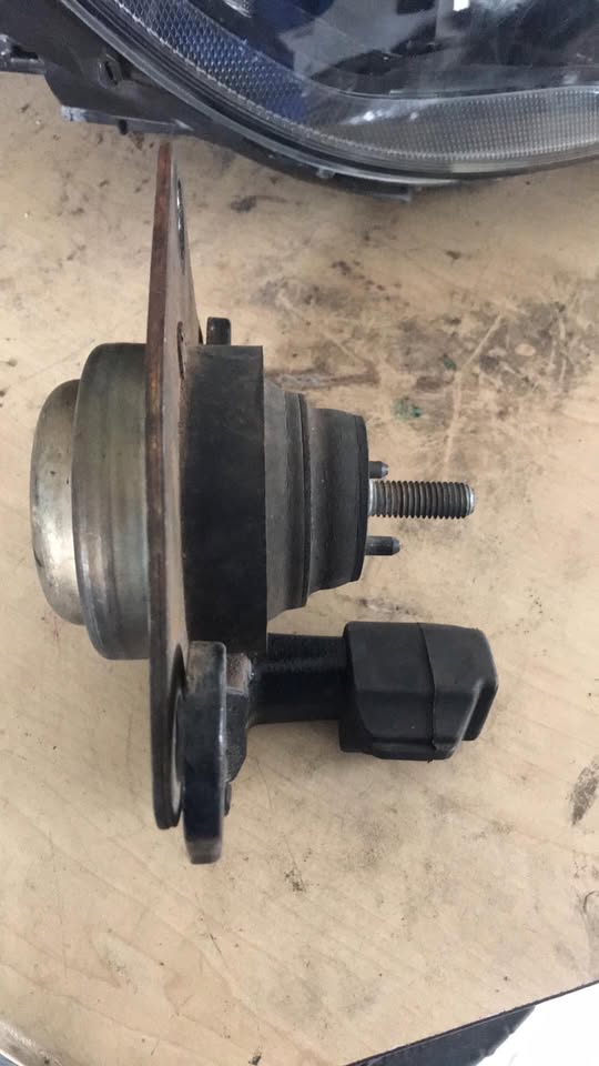 Renault Megane 1 Coach Engine Mounting