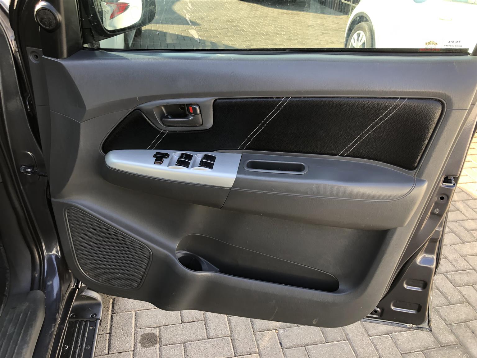 Used 2013 Toyota Hilux 2.7 double cab SRX - Private Seller Used 2013 Toyota Hilux 2.7 double cab SRX - Private Seller