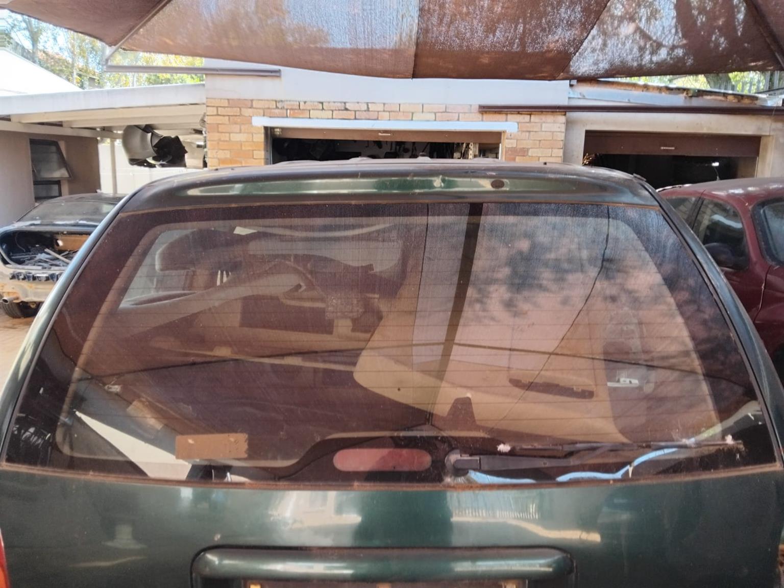Chrysler Grand Voyanger Rear Windscreen For sale - Private Seller