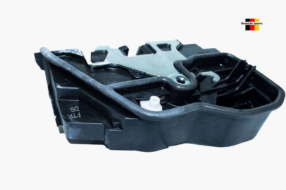 BMW E90 FRONT RIGHT DOOR LOCK - Private Seller BMW E90 FRONT RIGHT DOOR LOCK - Private Seller