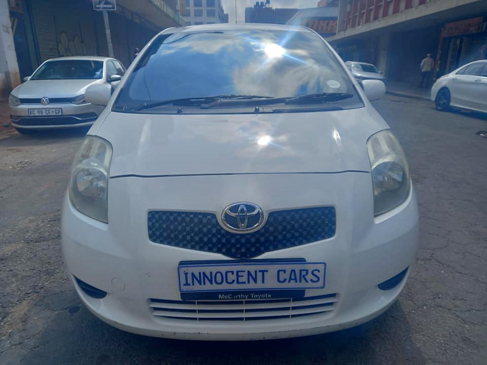 2005 TOYOTA Yaris T3 PETROL, MANUAL TRANSMISSION, WHITE COLOUR