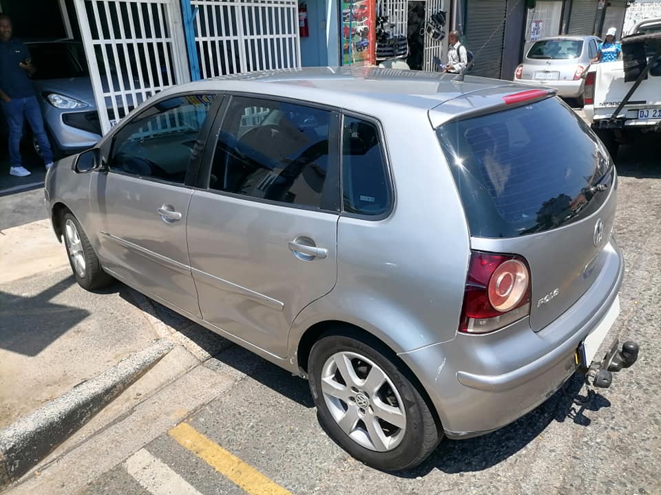 2010 Volkswagen polo Bujwa 2.0 Hatchback