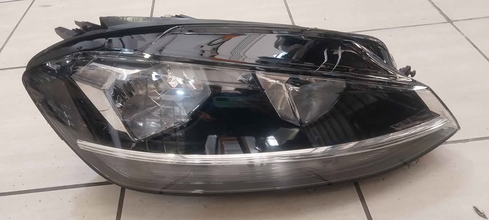 VW GOLF 7 TSI NORMAL HEADLIGHT RHS AVAILABLE