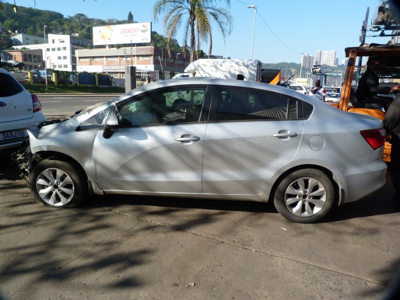 Kia Rio 1.4 AT Silver - 2015 STRIPPING FOR SPARES - Private Seller Kia Rio 1.4 AT Silver - 2015 STRIPPING FOR SPARES - Private Seller