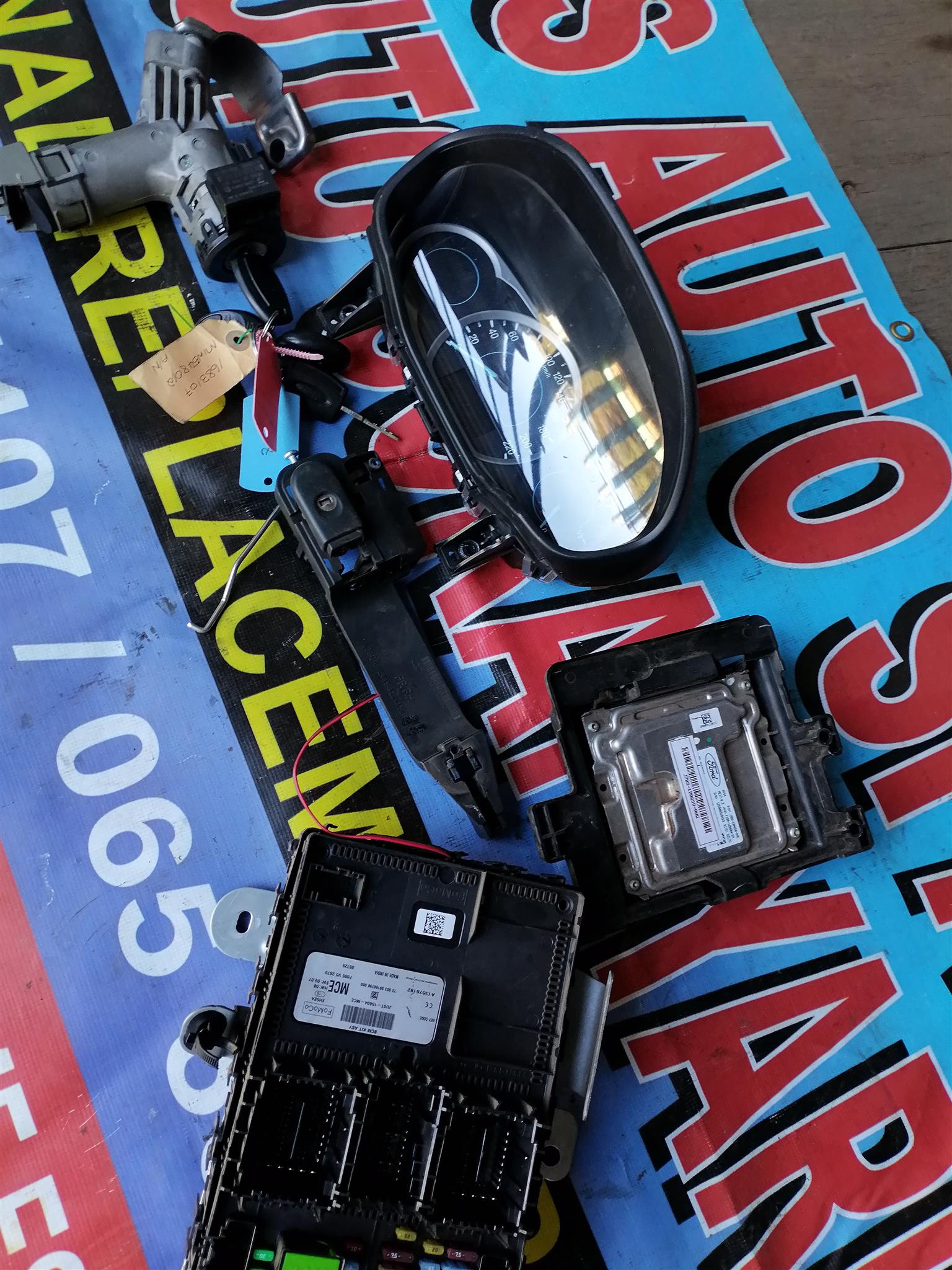 Ford figo lockset