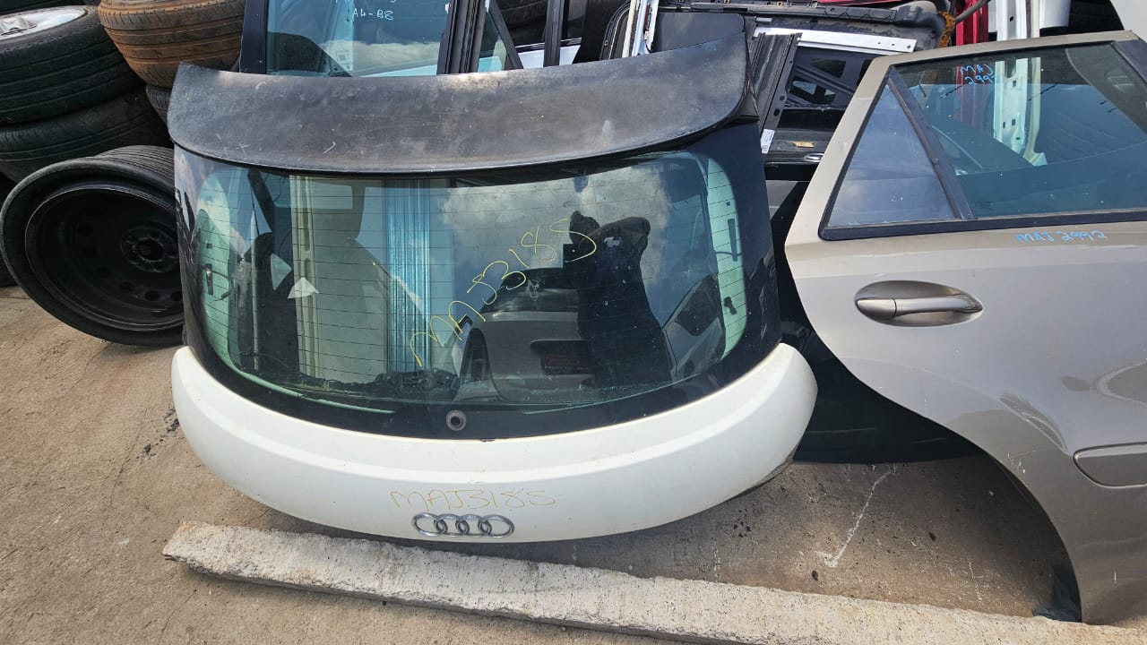 Audi A1 2011 white tailgate boot lid for sale used - Private Seller Audi A1 2011 white tailgate boot lid for sale used - Private Seller