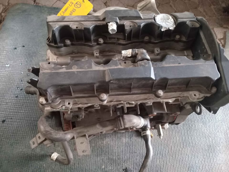 Citroen C2 eng code 10XF3 1.6 engine for sale WhatsApp or cell - Private Seller