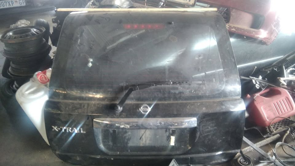 NISSAN X-TRAIL TAIL GATE FOR SALE - Private Seller NISSAN X-TRAIL TAIL GATE FOR SALE - Private Seller