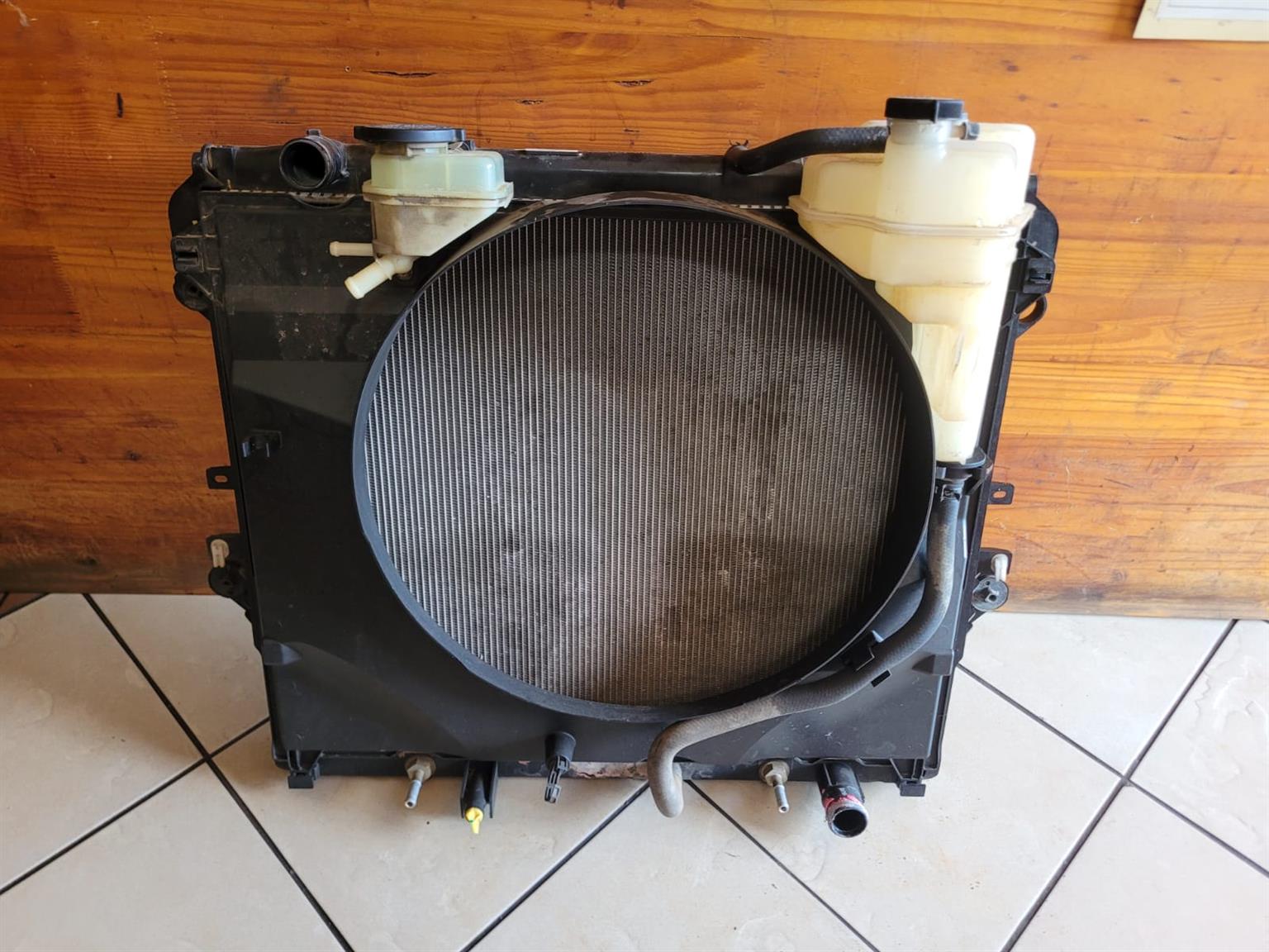 TOYOTA HILUX GD 6 2.4 RADIATOR INTERCOOLER WATERBOTEL - Private Seller TOYOTA HILUX GD 6 2.4 RADIATOR INTERCOOLER WATERBOTEL - Private Seller