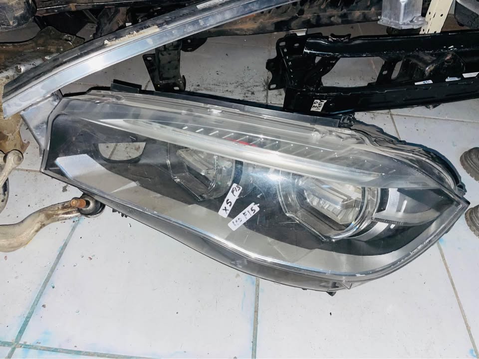 BMW X5 F15 headlight - Private Seller BMW X5 F15 headlight - Private Seller