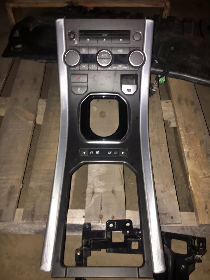 Range Rover Evoque Center control unit - Private Seller Range Rover Evoque Center control unit - Private Seller
