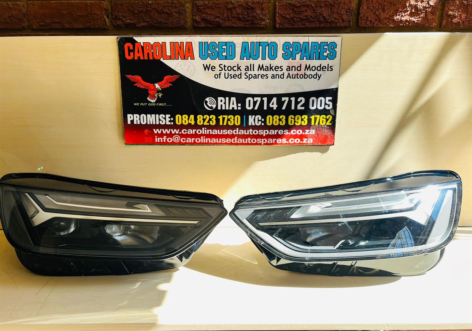 Audi Q5 facelift left and right side LED xenon headlights (2018-2024) - Private Seller Audi Q5 facelift left and right side LED xenon headlights (2018-2024) - Private Seller