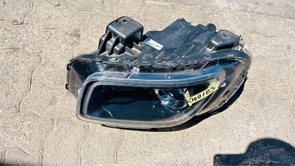 Hyundai Venue LED Headlight - Private Seller Hyundai Venue LED Headlight - Private Seller