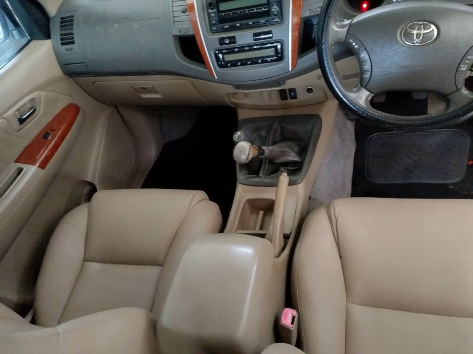2012 TOYOTA FORTUNER 3,0 D4D 4X4 MANUAL