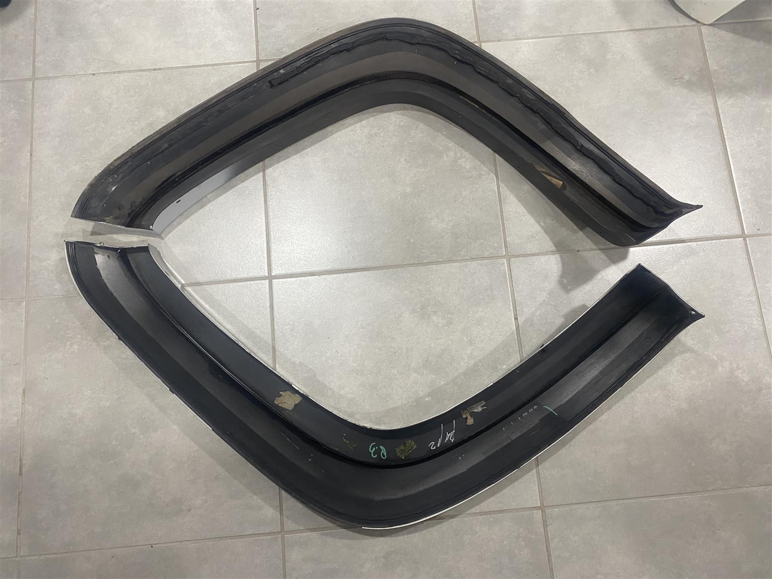 2014 VW AMAROK FRONT FENDERS ARCH MOULDINGS FOR SALE. IN EXCELLENT CONDITION - Private Seller