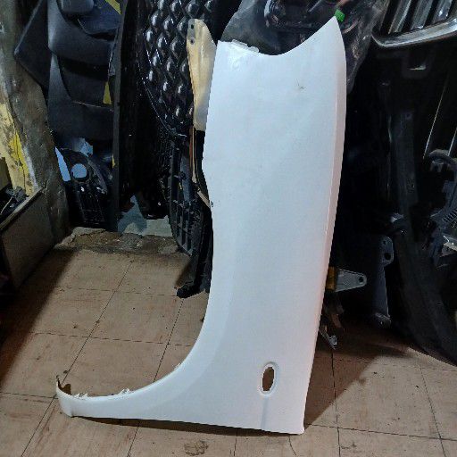 Nissan np300 fender - Private Seller Nissan np300 fender - Private Seller
