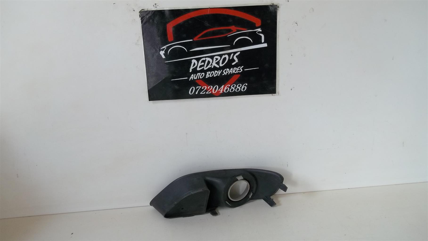 Chrysler 300C '12-'14 front bumper fog light bezel/trim - Private Seller Chrysler 300C '12-'14 front bumper fog light bezel/trim - Private Seller