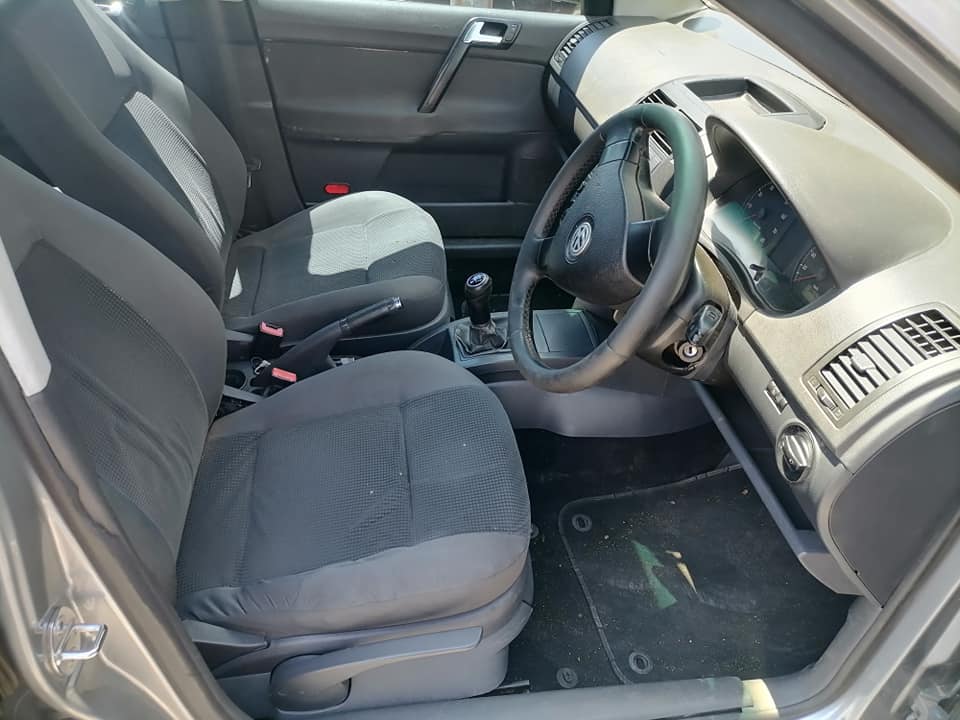 2010 Volkswagen polo Bujwa 2.0 Hatchback